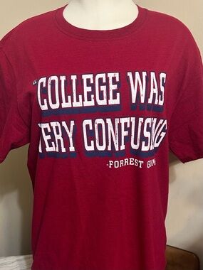 BUBBA GUMP SHRIMP COLLEGE WAS VERY CONFUSING FORREST GUMP TEE